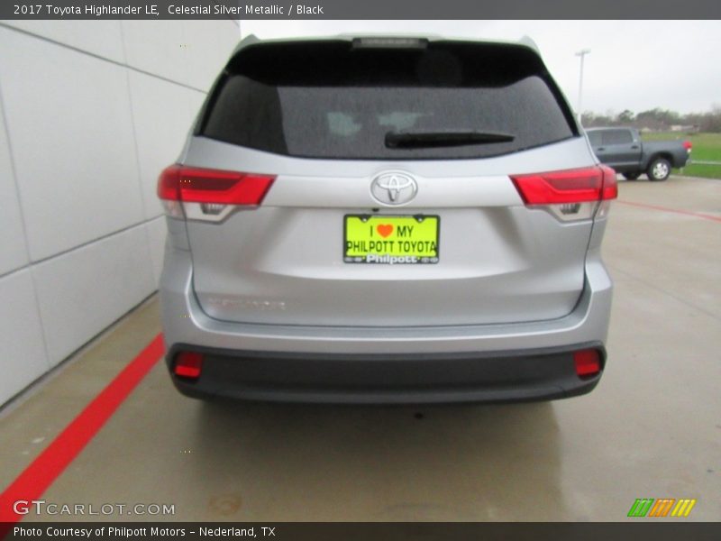 Celestial Silver Metallic / Black 2017 Toyota Highlander LE