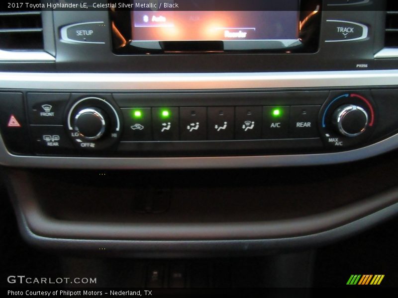 Celestial Silver Metallic / Black 2017 Toyota Highlander LE