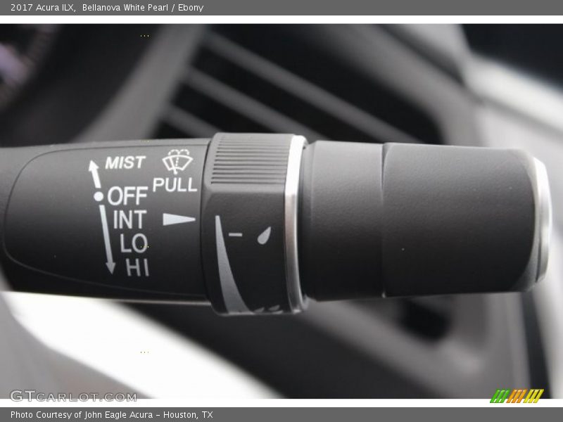 Bellanova White Pearl / Ebony 2017 Acura ILX
