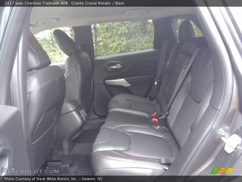 Granite Crystal Metallic / Black 2017 Jeep Cherokee Trailhawk 4x4
