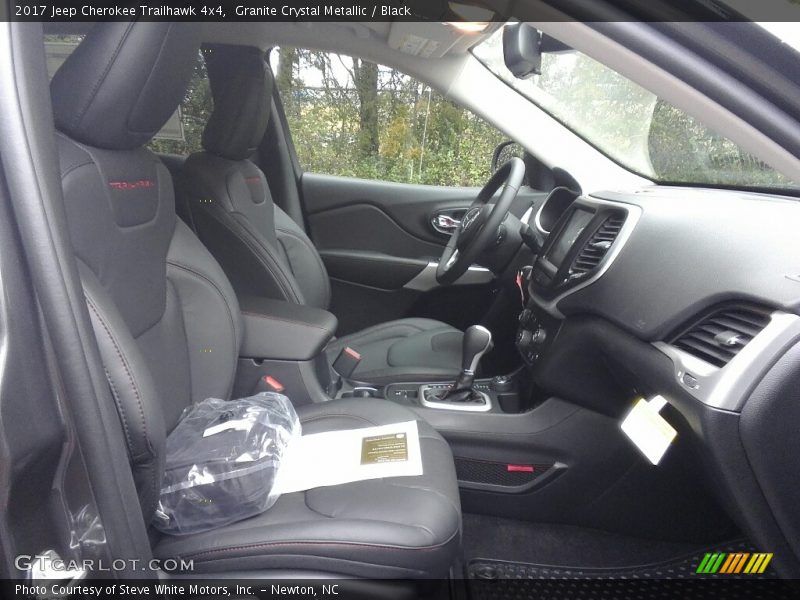Front Seat of 2017 Cherokee Trailhawk 4x4