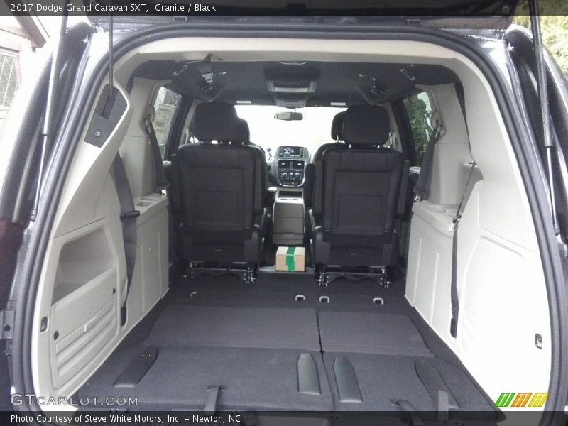 Granite / Black 2017 Dodge Grand Caravan SXT