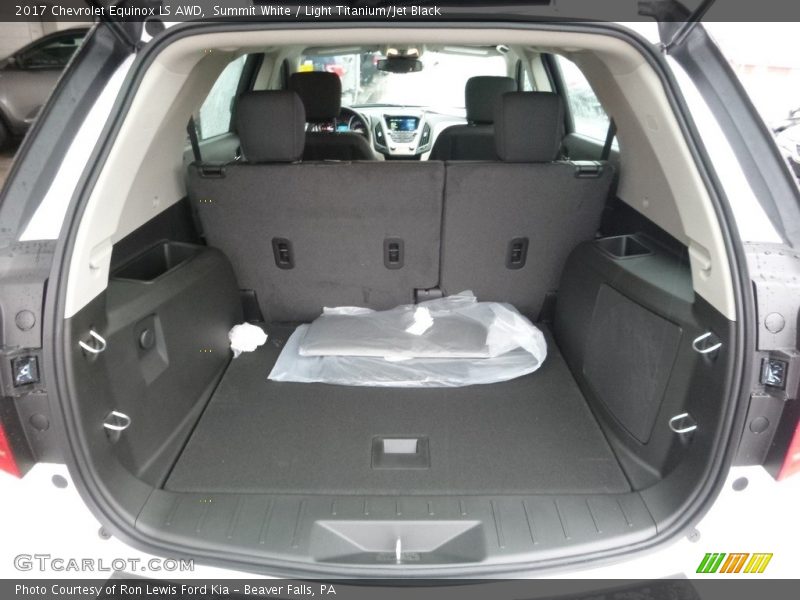 Summit White / Light Titanium/Jet Black 2017 Chevrolet Equinox LS AWD