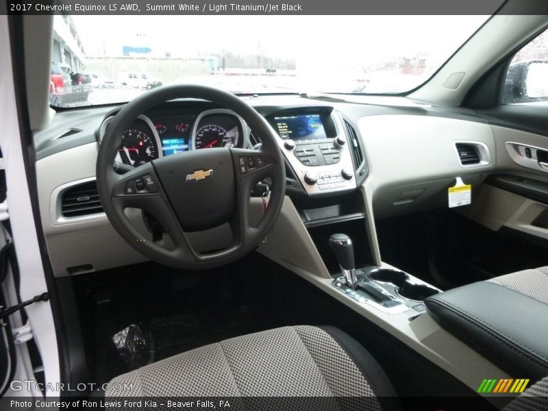 Summit White / Light Titanium/Jet Black 2017 Chevrolet Equinox LS AWD