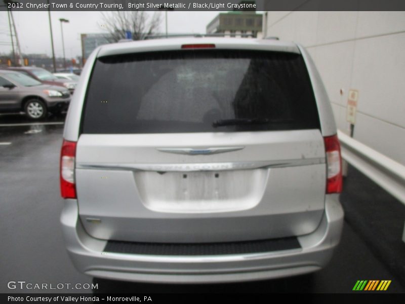 Bright Silver Metallic / Black/Light Graystone 2012 Chrysler Town & Country Touring
