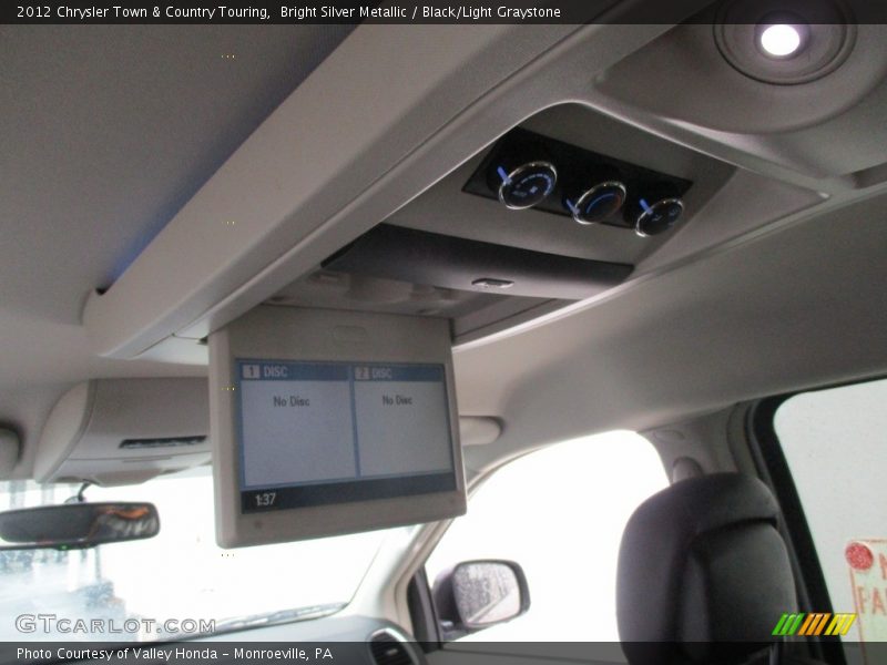 Bright Silver Metallic / Black/Light Graystone 2012 Chrysler Town & Country Touring