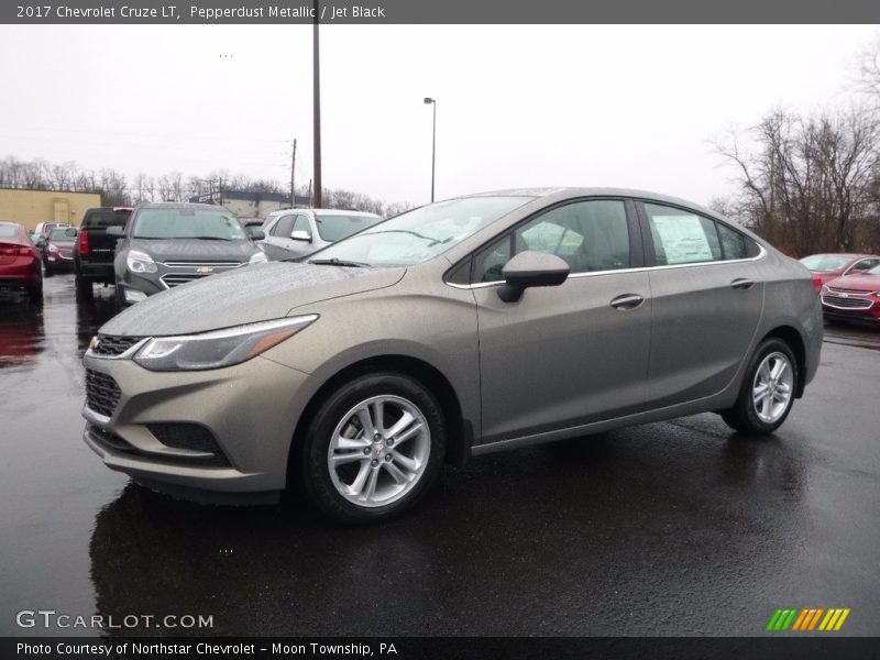 Pepperdust Metallic / Jet Black 2017 Chevrolet Cruze LT