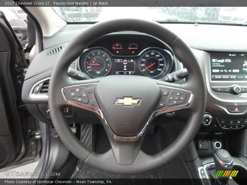 Pepperdust Metallic / Jet Black 2017 Chevrolet Cruze LT
