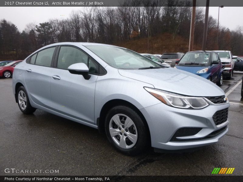 Front 3/4 View of 2017 Cruze LS