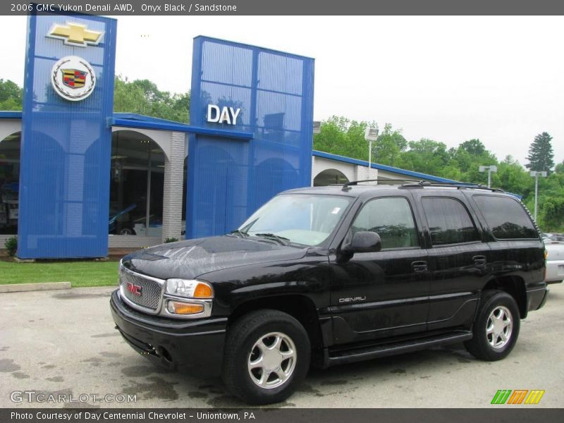 Onyx Black / Sandstone 2006 GMC Yukon Denali AWD