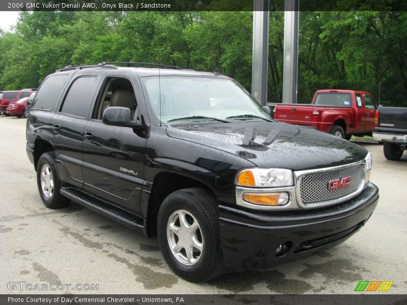 Onyx Black / Sandstone 2006 GMC Yukon Denali AWD