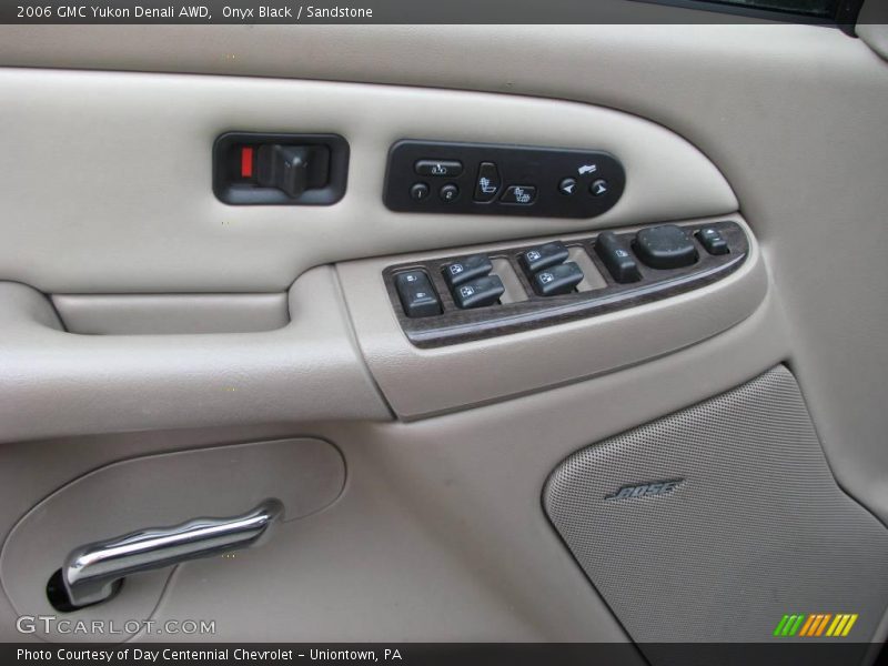 Onyx Black / Sandstone 2006 GMC Yukon Denali AWD