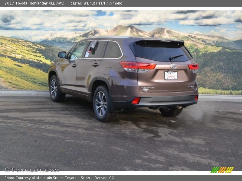Toasted Walnut Pearl / Almond 2017 Toyota Highlander XLE AWD