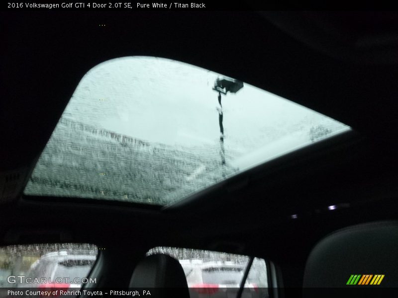 Pure White / Titan Black 2016 Volkswagen Golf GTI 4 Door 2.0T SE