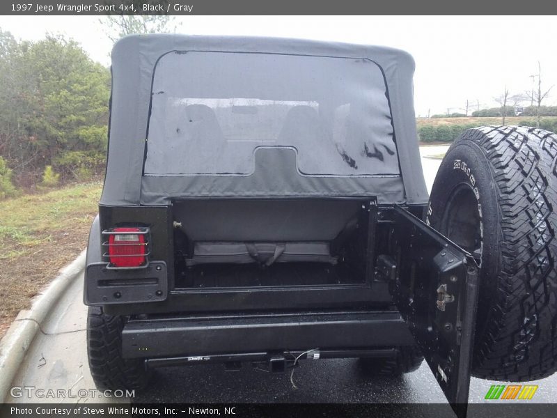 Black / Gray 1997 Jeep Wrangler Sport 4x4