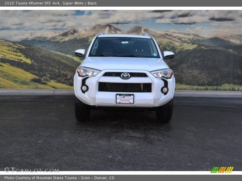 Super White / Black 2016 Toyota 4Runner SR5 4x4
