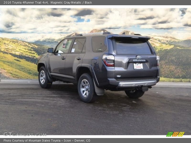 Magnetic Gray Metallic / Black 2016 Toyota 4Runner Trail 4x4