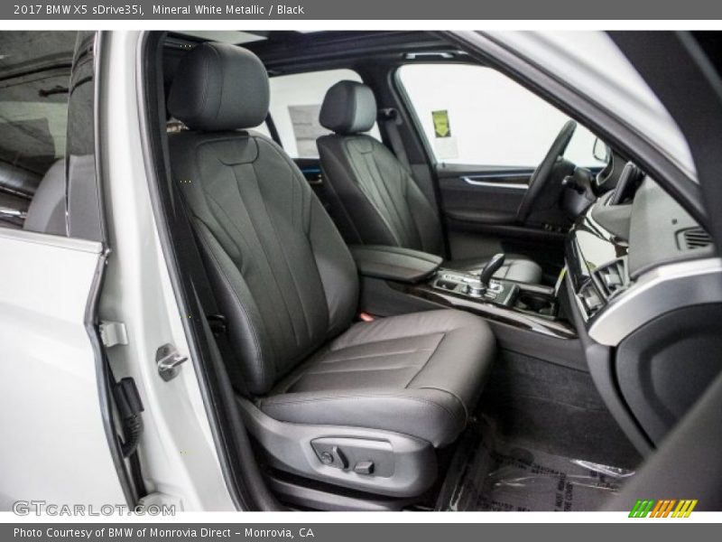 Mineral White Metallic / Black 2017 BMW X5 sDrive35i