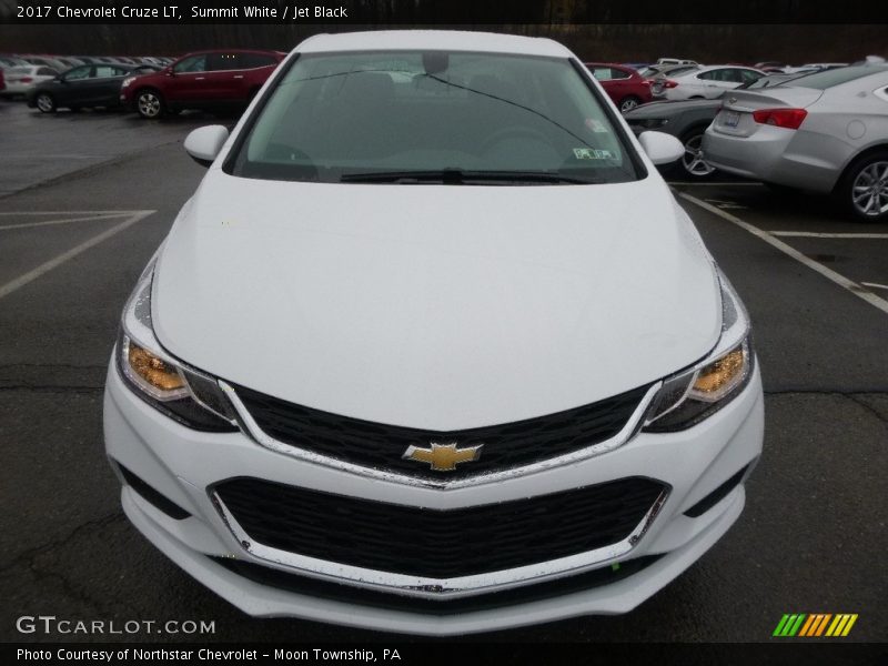 Summit White / Jet Black 2017 Chevrolet Cruze LT