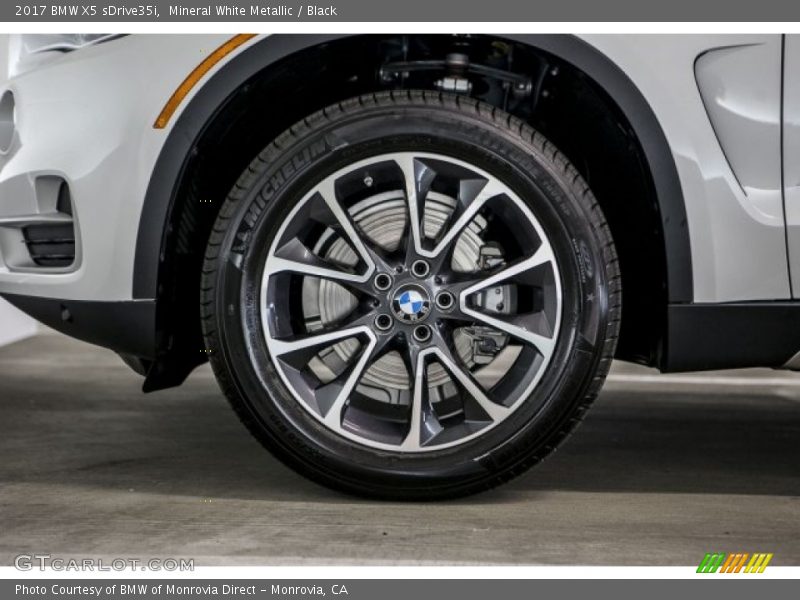 Mineral White Metallic / Black 2017 BMW X5 sDrive35i