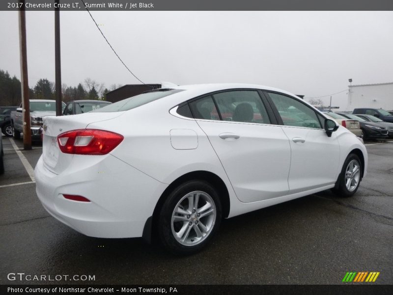 Summit White / Jet Black 2017 Chevrolet Cruze LT