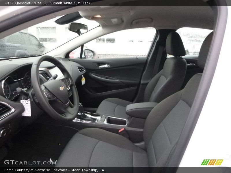 Summit White / Jet Black 2017 Chevrolet Cruze LT