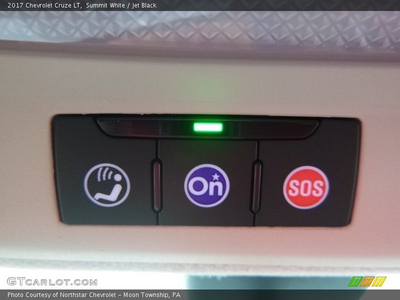 Summit White / Jet Black 2017 Chevrolet Cruze LT