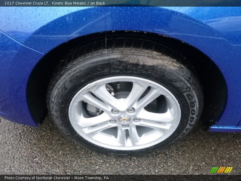 Kinetic Blue Metallic / Jet Black 2017 Chevrolet Cruze LT