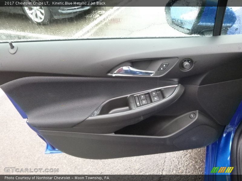 Kinetic Blue Metallic / Jet Black 2017 Chevrolet Cruze LT