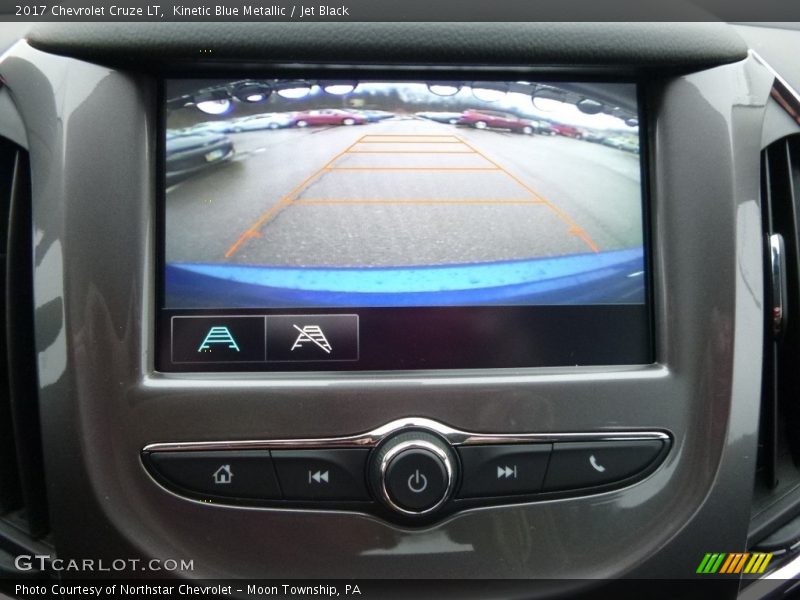 Kinetic Blue Metallic / Jet Black 2017 Chevrolet Cruze LT