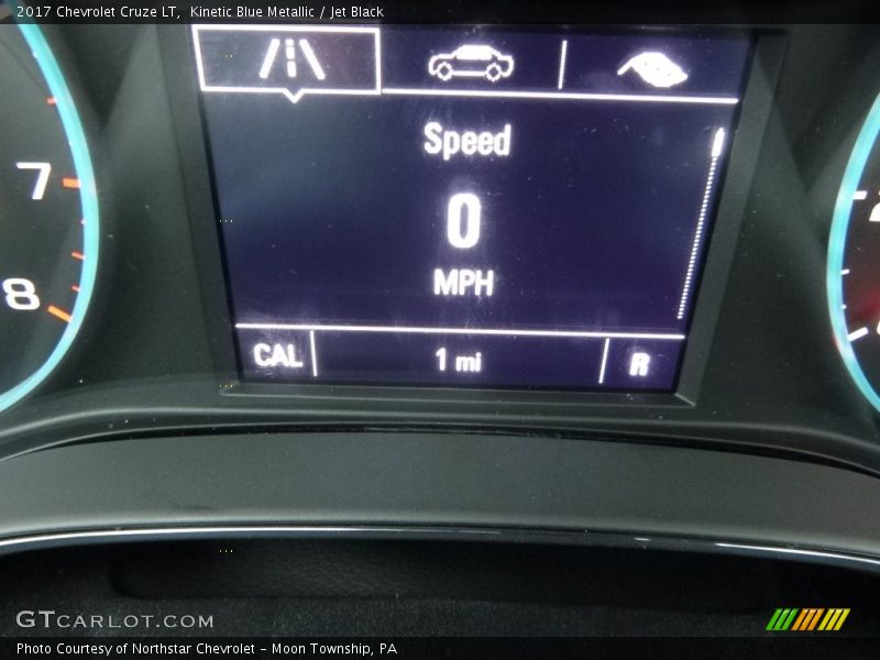 Kinetic Blue Metallic / Jet Black 2017 Chevrolet Cruze LT