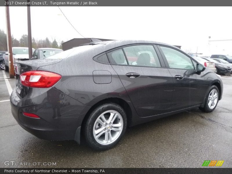 Tungsten Metallic / Jet Black 2017 Chevrolet Cruze LT