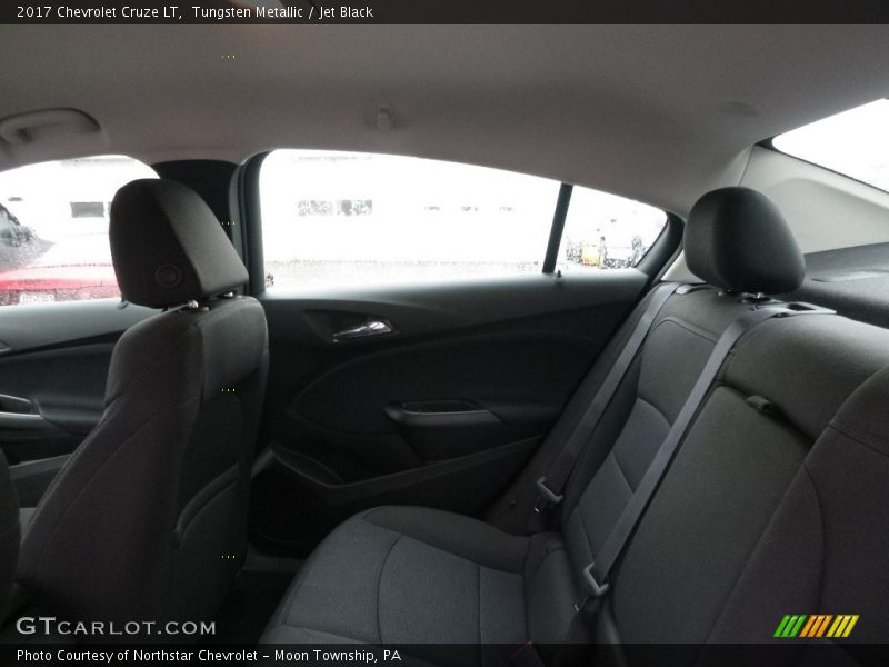 Tungsten Metallic / Jet Black 2017 Chevrolet Cruze LT