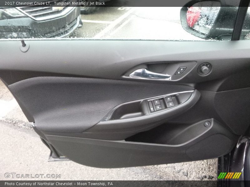 Tungsten Metallic / Jet Black 2017 Chevrolet Cruze LT