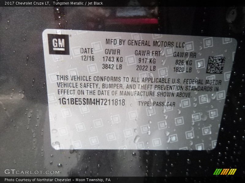 Tungsten Metallic / Jet Black 2017 Chevrolet Cruze LT
