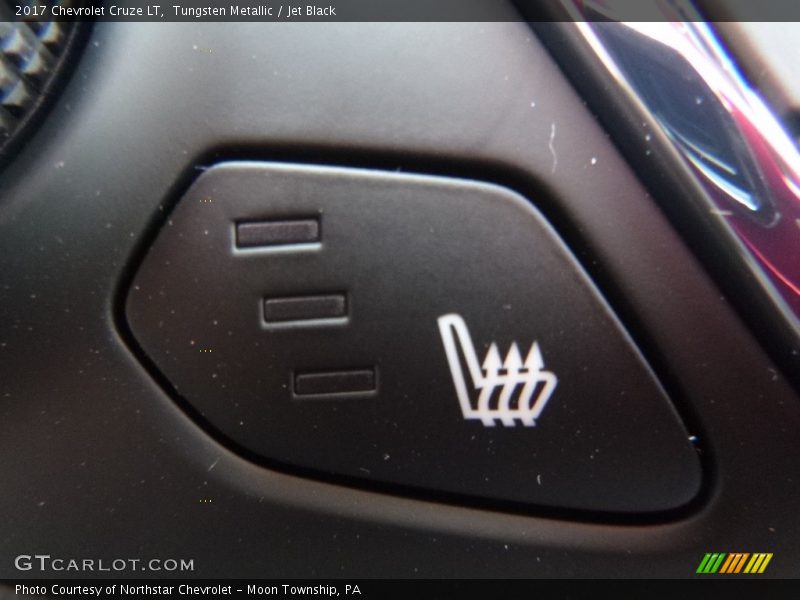 Tungsten Metallic / Jet Black 2017 Chevrolet Cruze LT