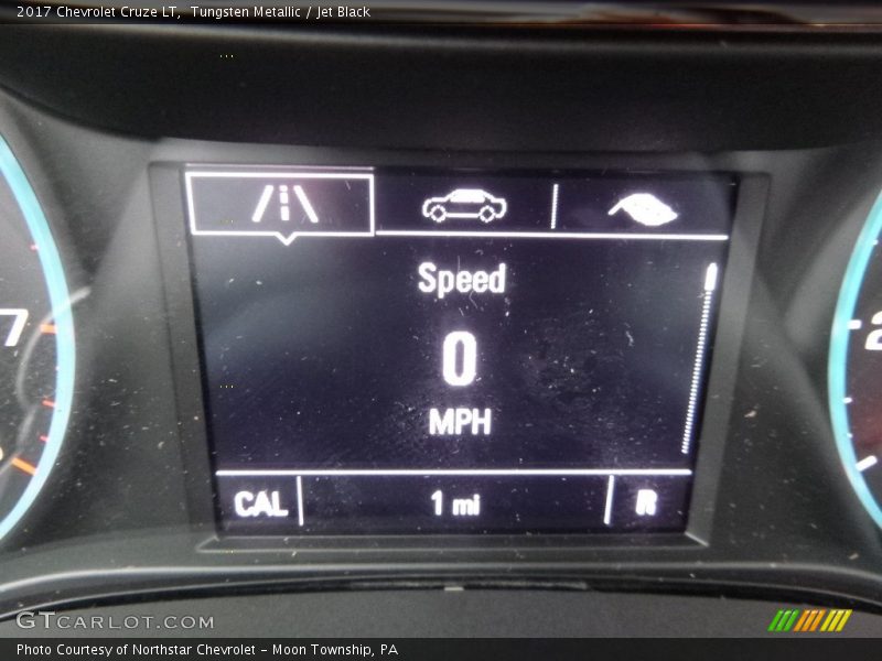 Tungsten Metallic / Jet Black 2017 Chevrolet Cruze LT
