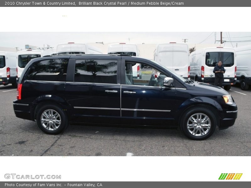 Brilliant Black Crystal Pearl / Medium Pebble Beige/Cream 2010 Chrysler Town & Country Limited