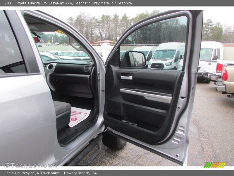 Magnetic Gray Metallic / Graphite 2015 Toyota Tundra SR5 CrewMax 4x4