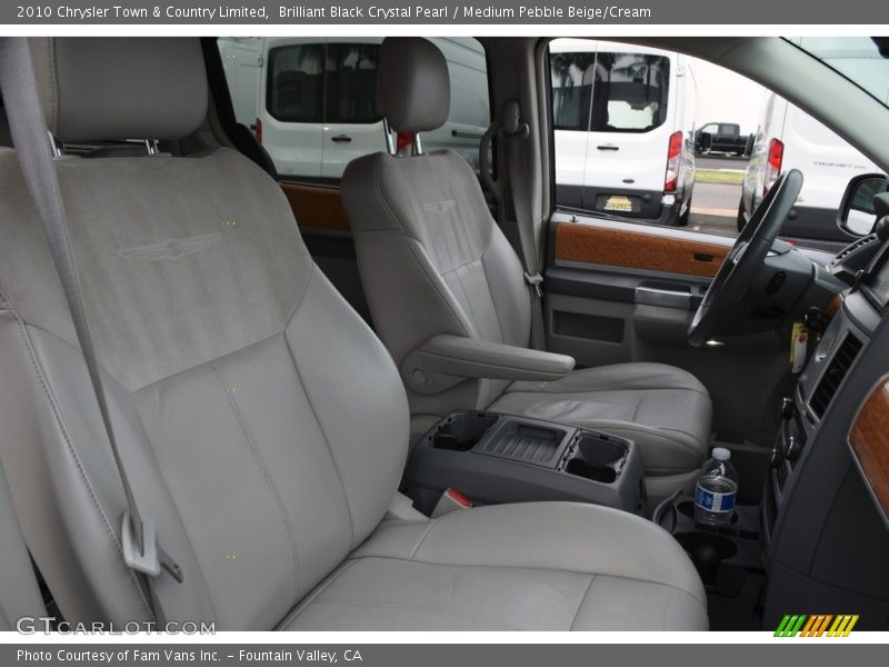 Brilliant Black Crystal Pearl / Medium Pebble Beige/Cream 2010 Chrysler Town & Country Limited