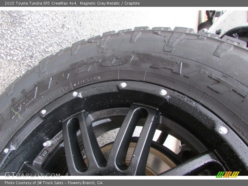 Magnetic Gray Metallic / Graphite 2015 Toyota Tundra SR5 CrewMax 4x4