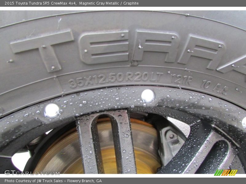 Magnetic Gray Metallic / Graphite 2015 Toyota Tundra SR5 CrewMax 4x4