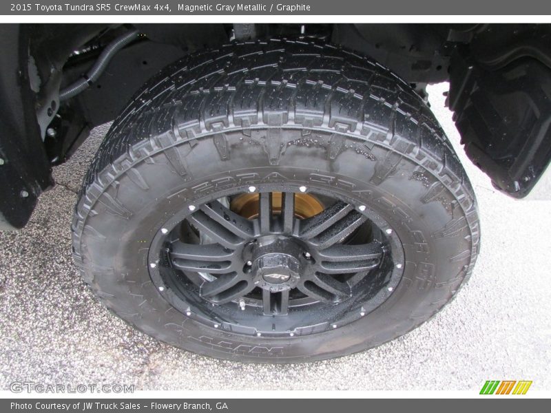 Magnetic Gray Metallic / Graphite 2015 Toyota Tundra SR5 CrewMax 4x4