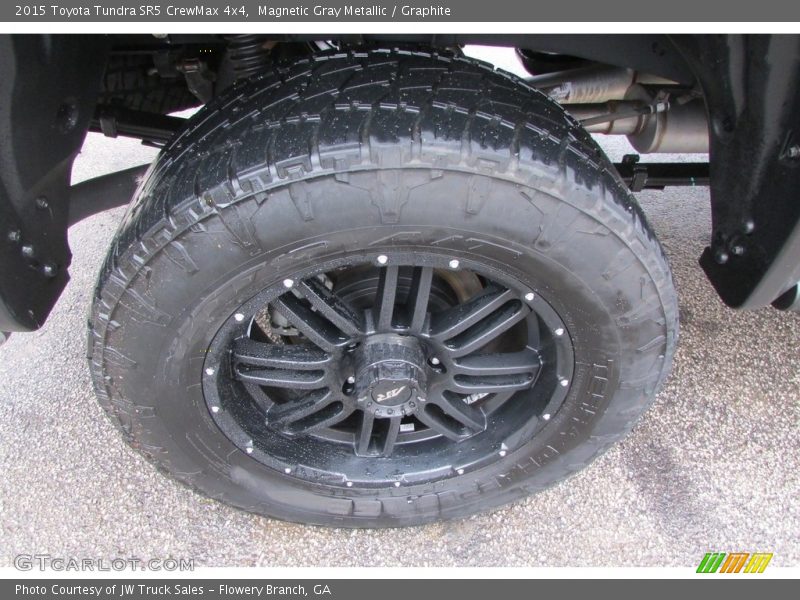 Magnetic Gray Metallic / Graphite 2015 Toyota Tundra SR5 CrewMax 4x4