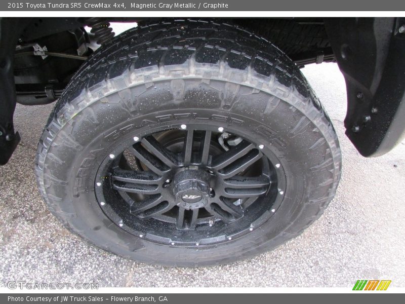 Magnetic Gray Metallic / Graphite 2015 Toyota Tundra SR5 CrewMax 4x4