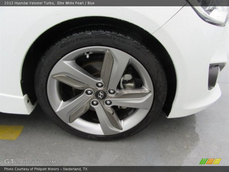 Elite White Pearl / Blue 2013 Hyundai Veloster Turbo