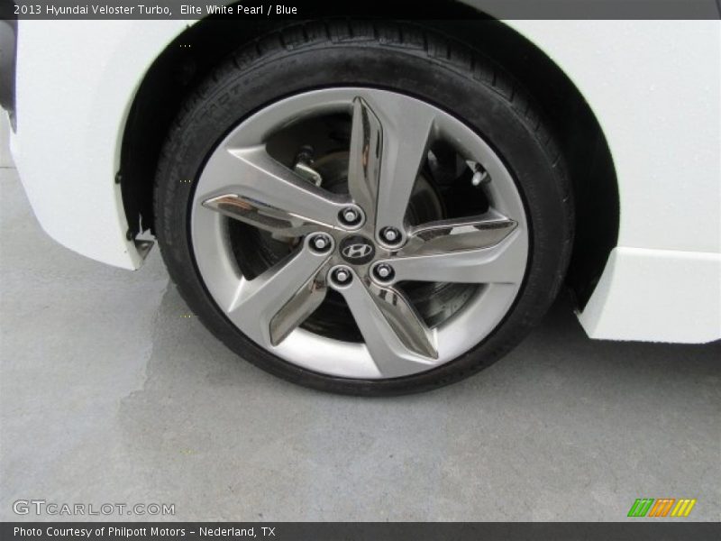 Elite White Pearl / Blue 2013 Hyundai Veloster Turbo