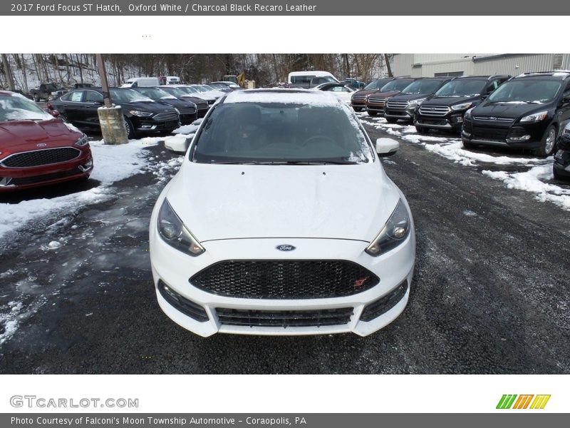 Oxford White / Charcoal Black Recaro Leather 2017 Ford Focus ST Hatch