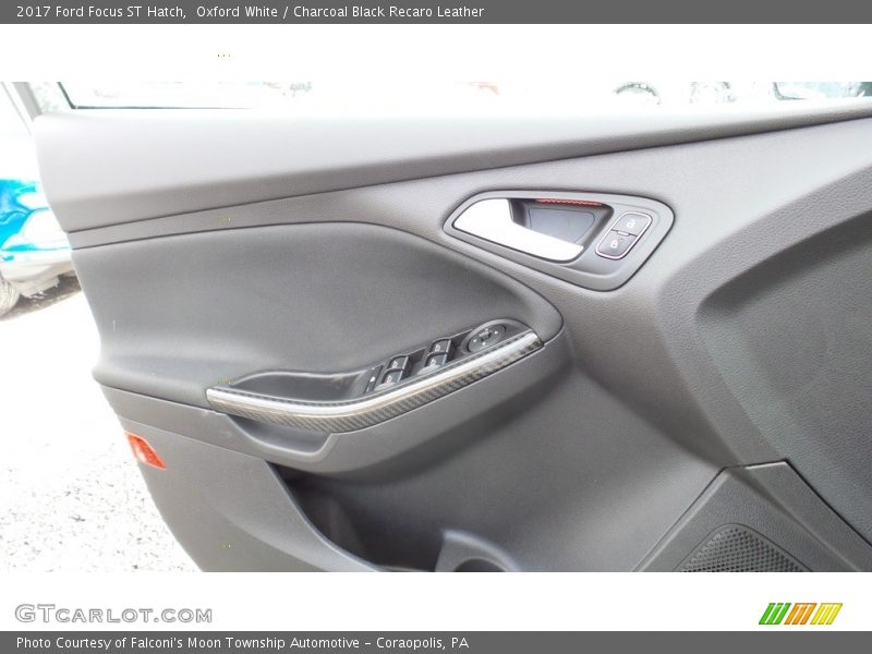 Oxford White / Charcoal Black Recaro Leather 2017 Ford Focus ST Hatch