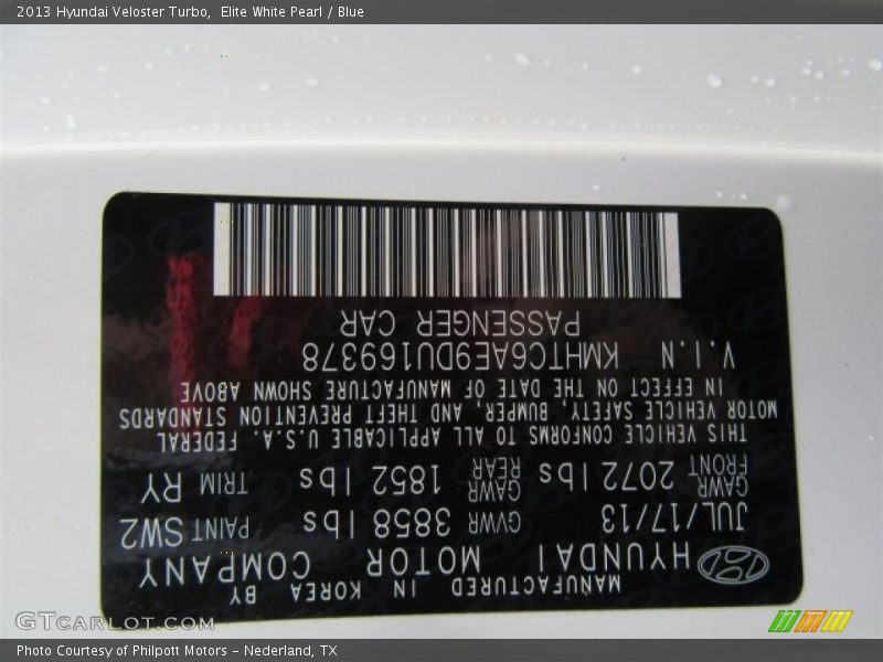 Elite White Pearl / Blue 2013 Hyundai Veloster Turbo